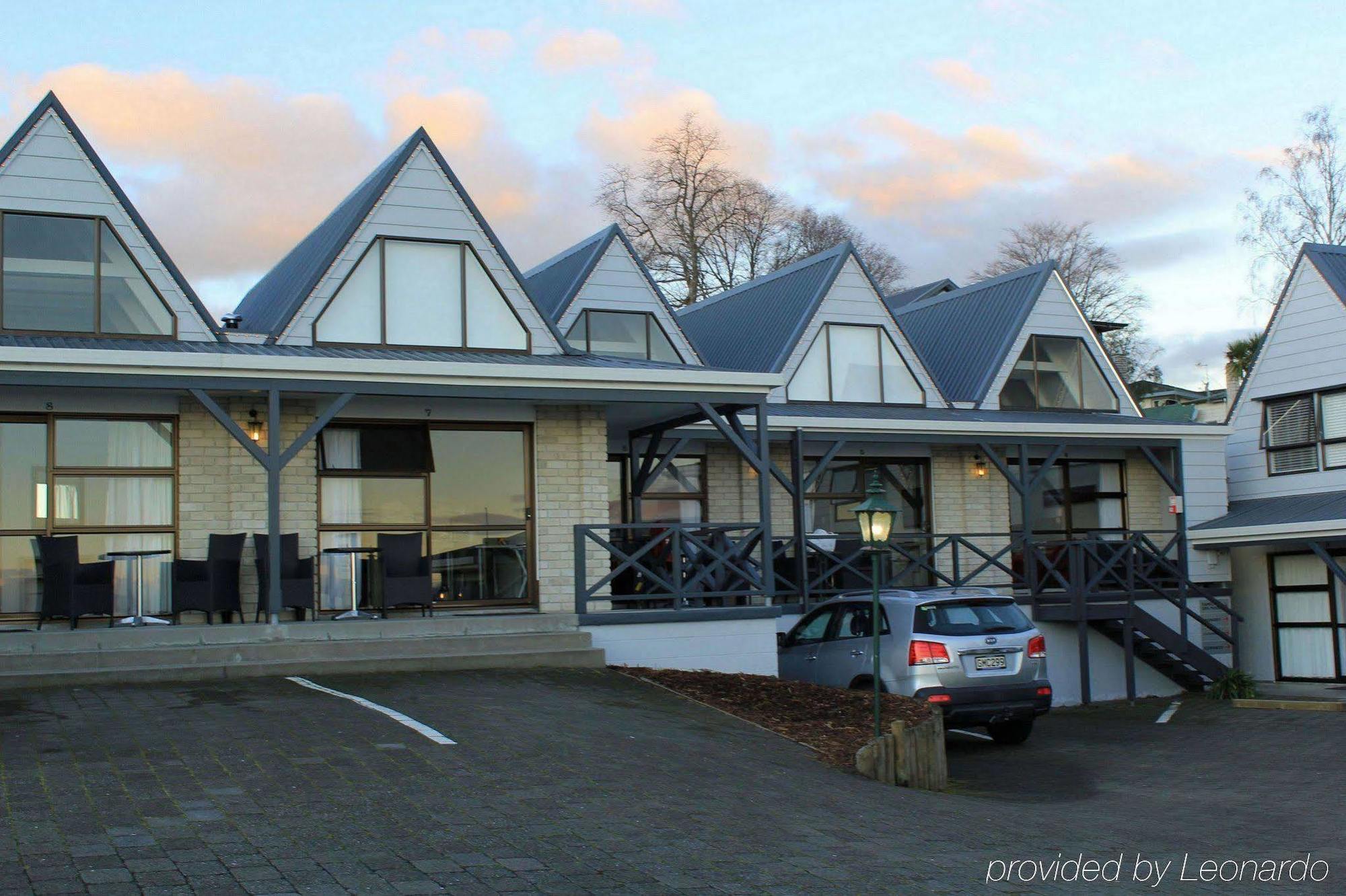 Gables Lakefront Resort Tauposee Exterior foto